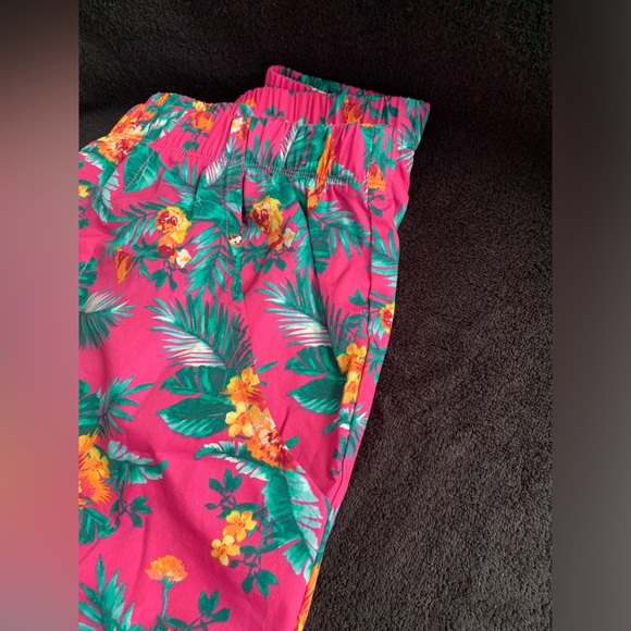 NWT Lane Byrnat Tropical Pink Floral Shorts - Picture 6 of 9
